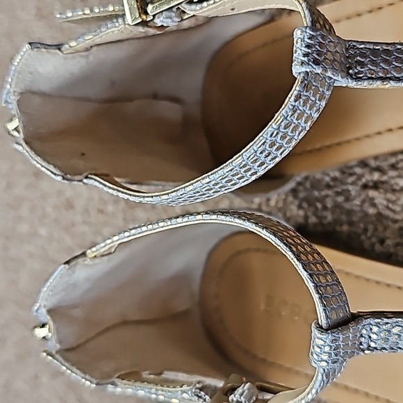 Sandals - Picture 5 of 16